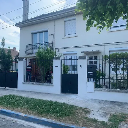 Appartement T2 Paray Vielle Poste Orly Aeroport Апартаменты